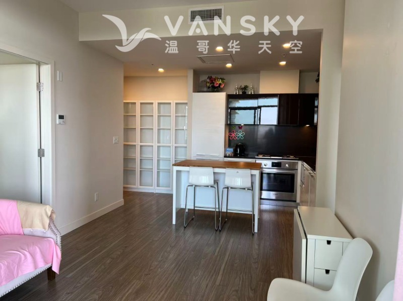 251022211629_livingroom kitchen.jpg